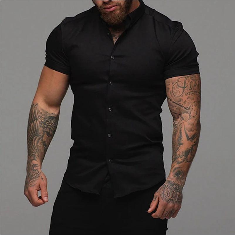 A muscular man in a solid-color lapel short-sleeved shirt