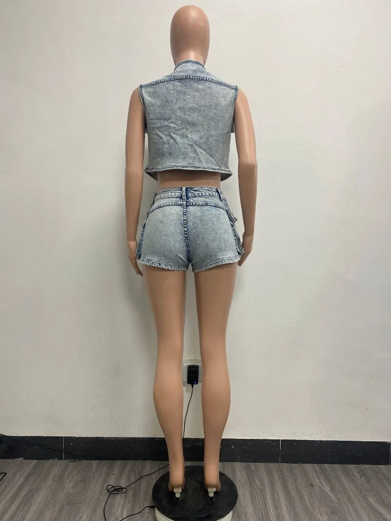 2025 Summer Women Fashion Denim Cargo 2 Piece Set Multi Pockets Sleeveless Zipper Waistcoat Crop Tops + Shorts Casual Jeans Suit