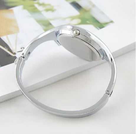 Fashionable Women's Quartz Stainless Steel Bracelet Watch